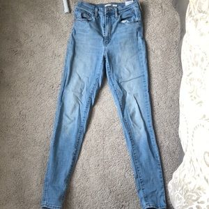 Levi’s Mile High Super Skinny
